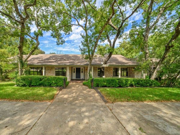 2 Boardman LN, Austin, TX 78746