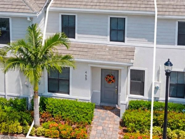 465 NE 12th St , Florida City, FL 33034