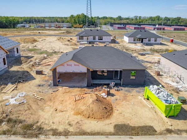 31 Queens Court, Ward, AR 72176