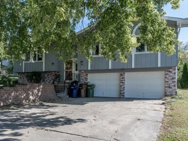 2801 Mars Circle, Bellevue, NE 68005