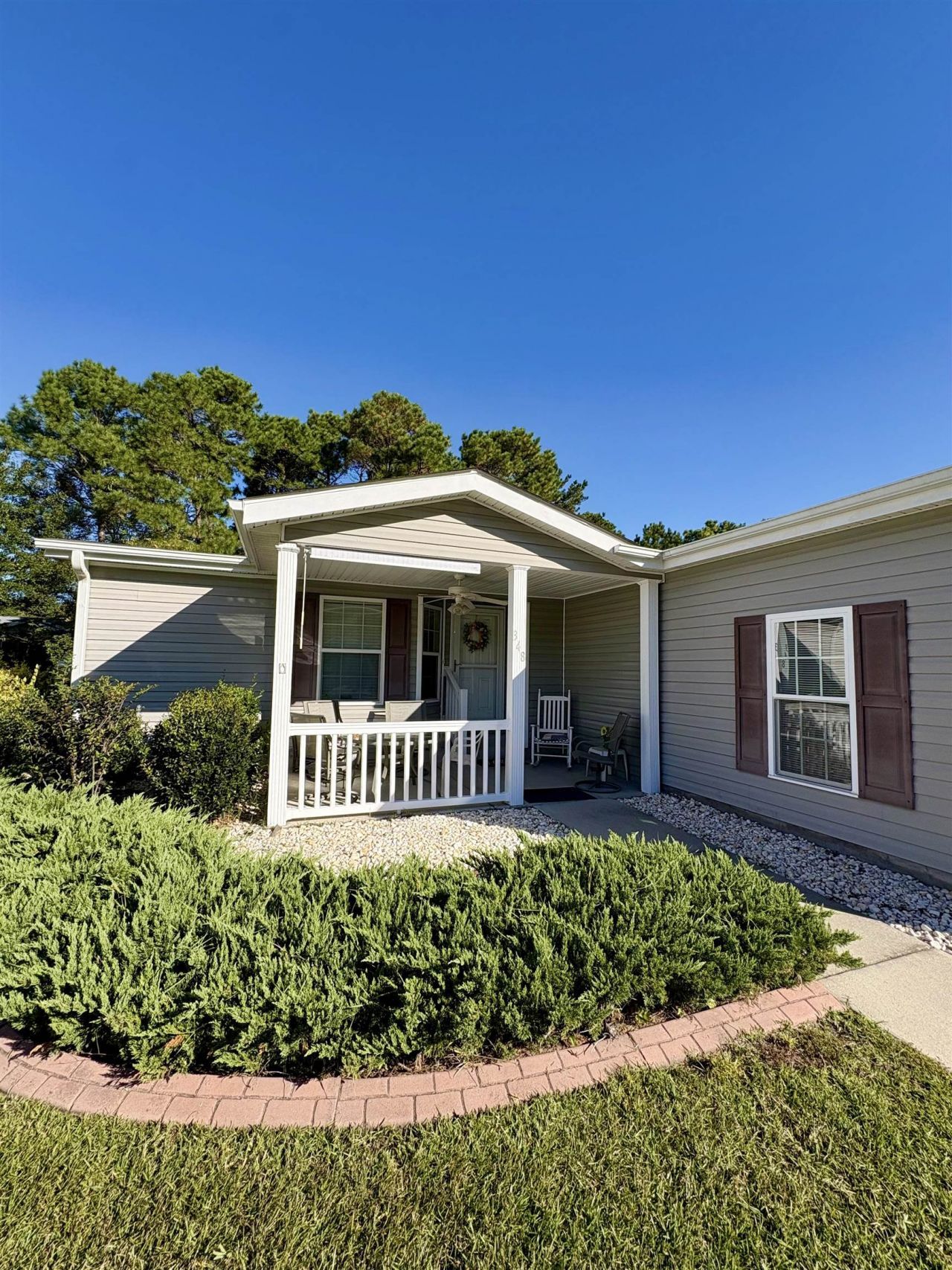 348 Lakeside Crossing Dr. Photo 2