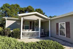 348 Lakeside Crossing Dr. photo 4