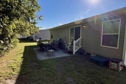 348 Lakeside Crossing Dr. photo 4