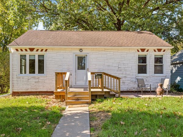 269 21st Place , Clinton, IA 52732