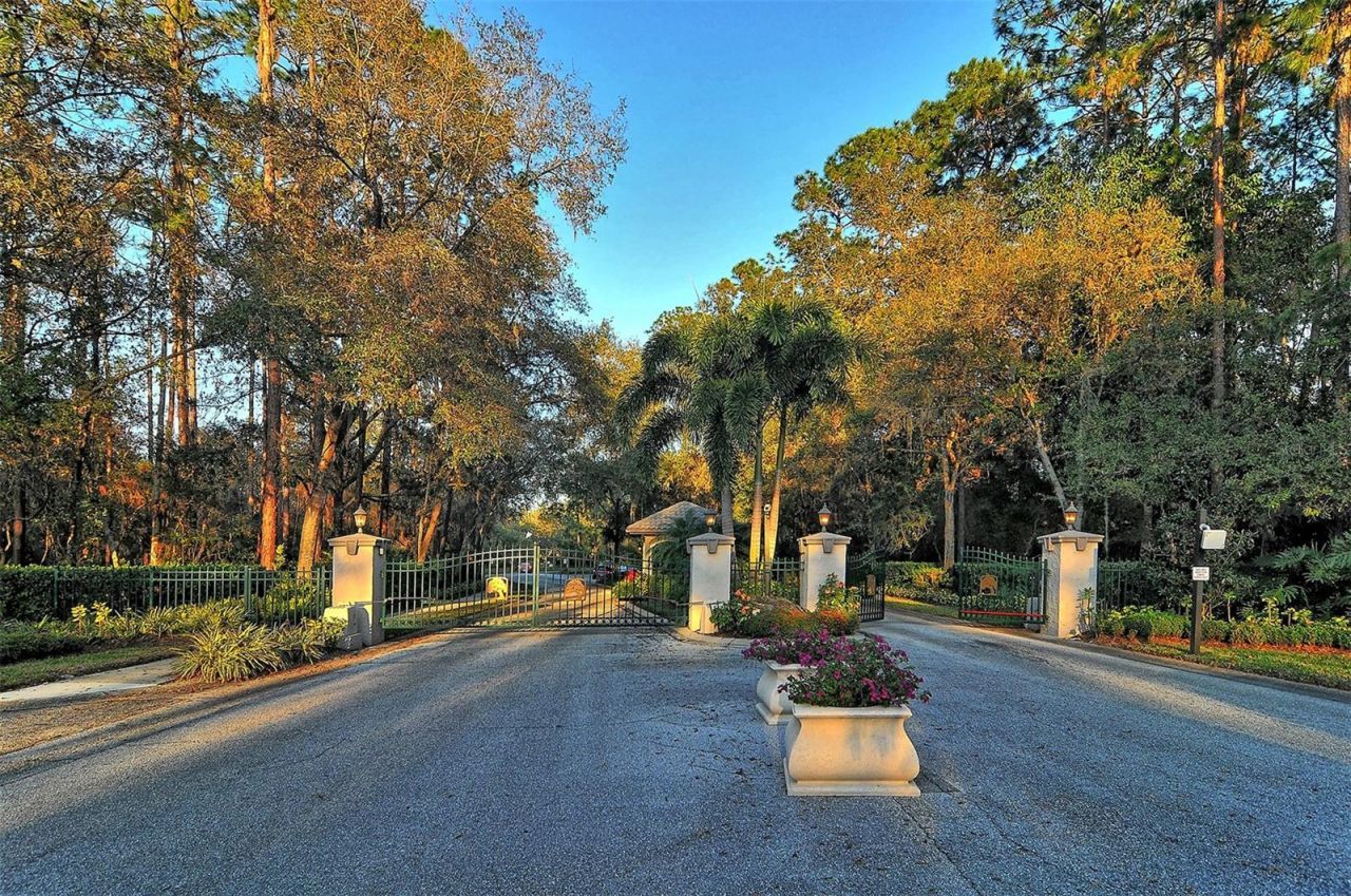 7348 Silver Fern Boulevard, Unit 6, Sarasota, FL 34241 Photo