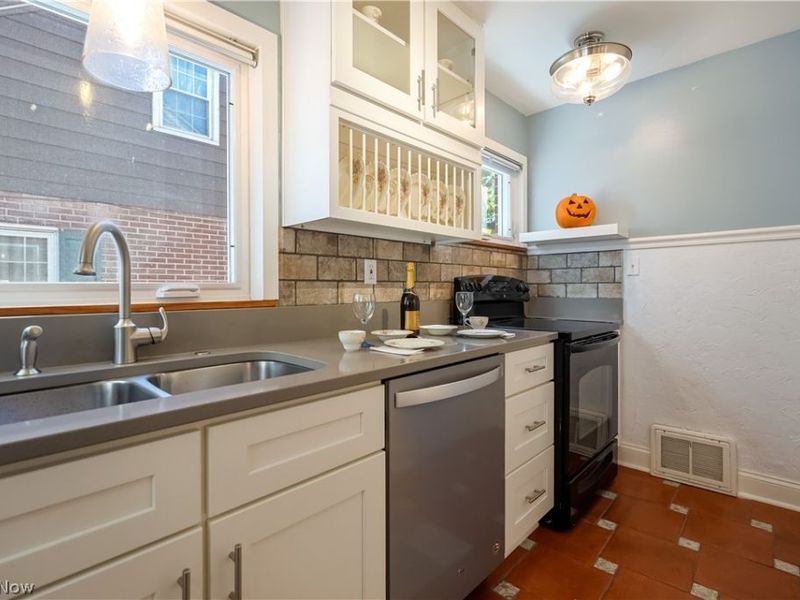 1731 Broad Boulevard, Cuyahoga Falls, OH 44223 Photo 10