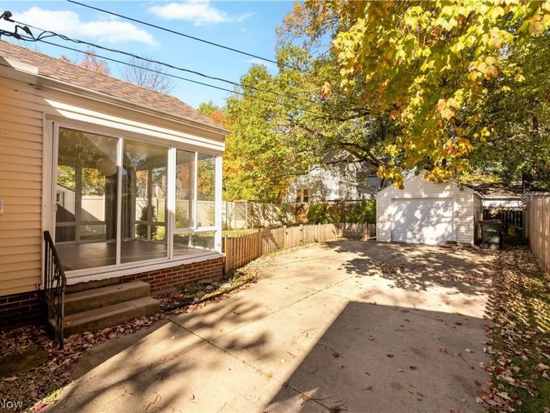 1731 Broad Boulevard, Cuyahoga Falls, OH 44223 Photo 37