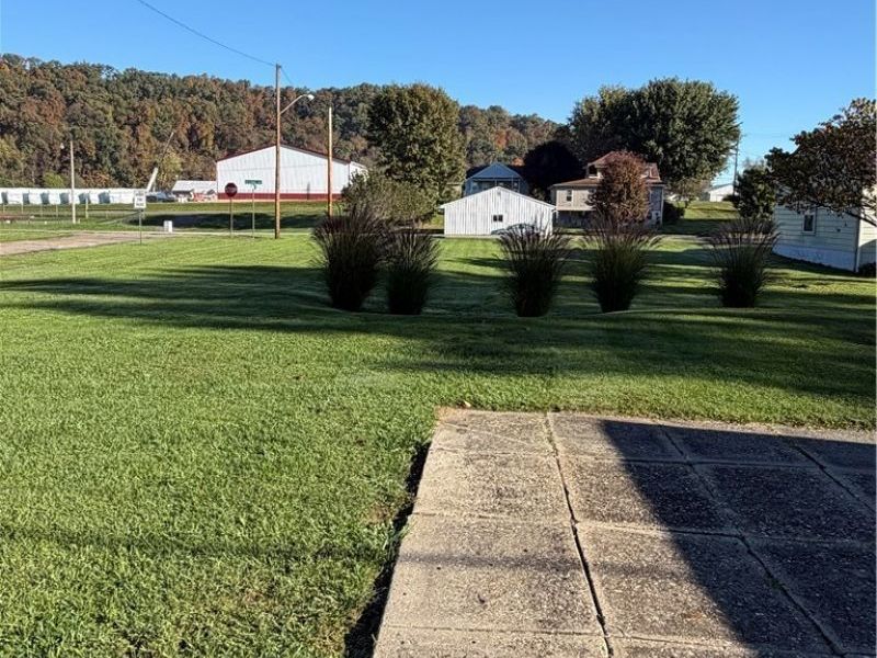 226 Jackson Street, Coshocton, OH 43812 Photo 3