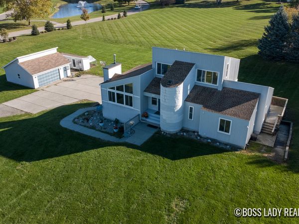 7330 Kalamazoo Avenue SE, Caledonia, MI 49316