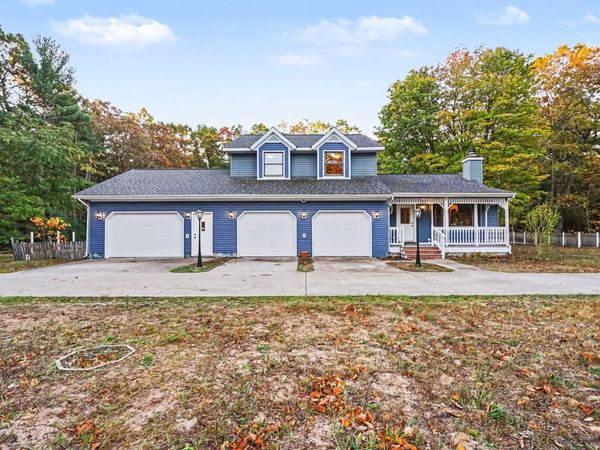 4251 W Giles Road, Muskegon, MI 49445