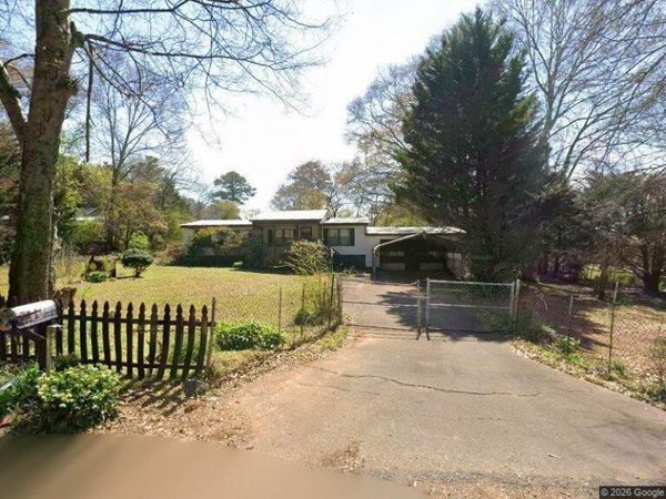 8 James Avenue SE, Cartersville, GA 30120