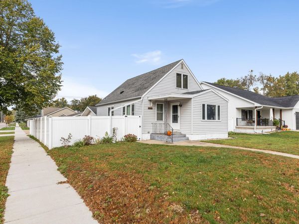3050 27th St S, La Crosse, WI 54601