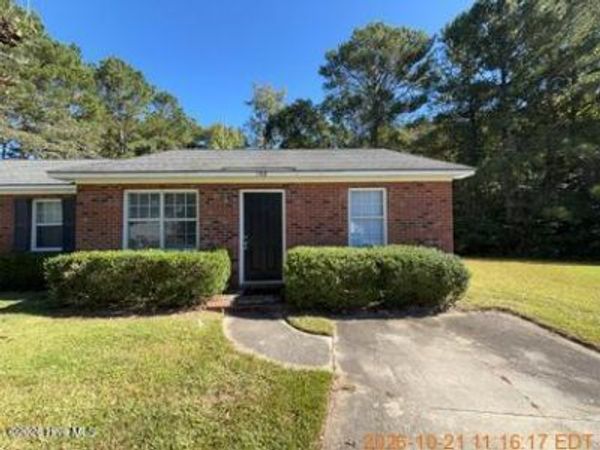 102 Easy Street , Jacksonville, NC 28546