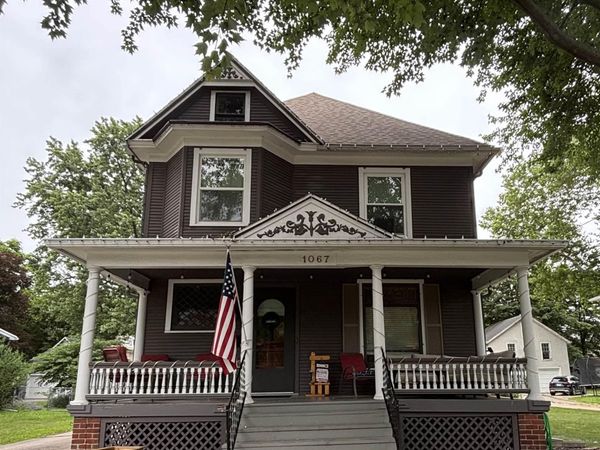 1067 N CHERRY Street, Galesburg, IL 61401