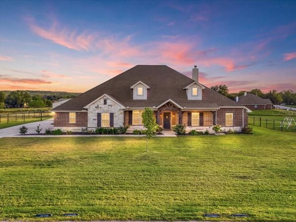 1004 Northern Oaks Court, Springtown, TX 76082