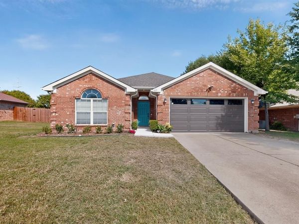 317 Sagebrush Lane, Waxahachie, TX 75165