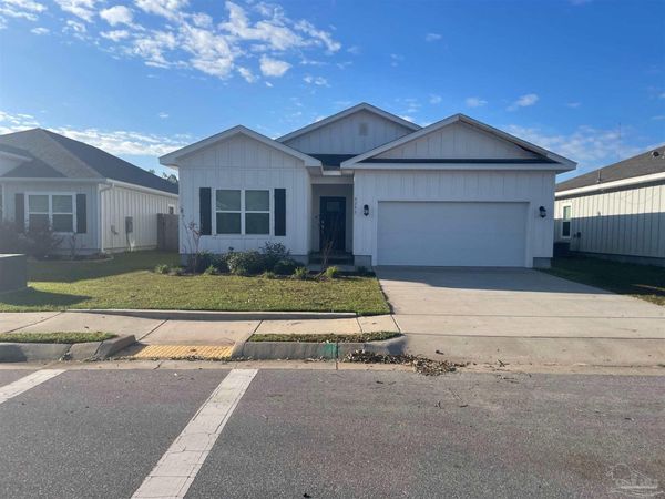 5355 Cornwall Dr, Milton, FL 32583