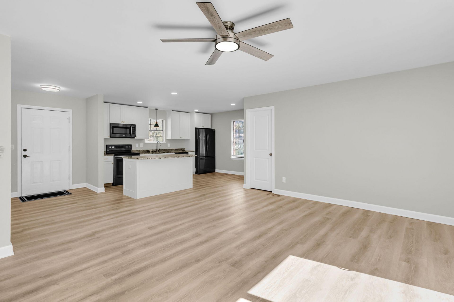 1523 Wakendaw Road Photo 12