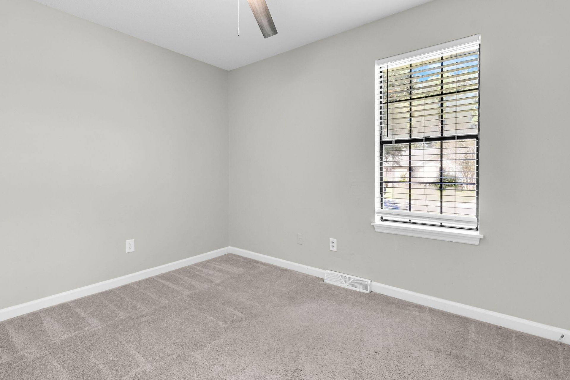 1523 Wakendaw Road Photo 28