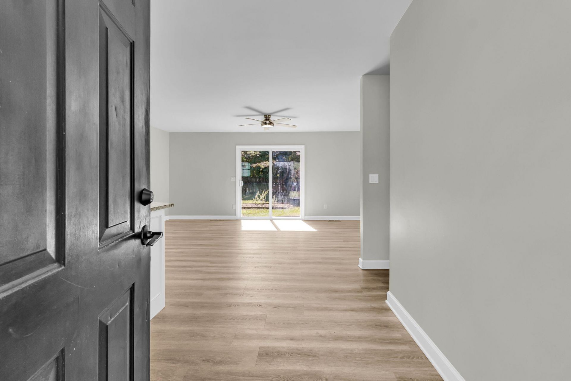 1523 Wakendaw Road Photo 5