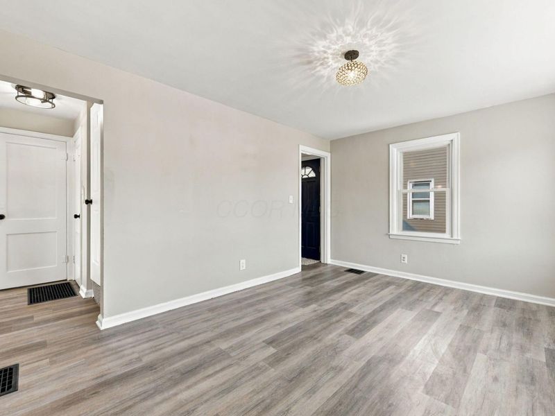 2465 Hamilton Avenue , Columbus, OH 43211 Photo 6