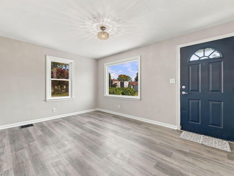 2465 Hamilton Avenue , Columbus, OH 43211 Photo 9