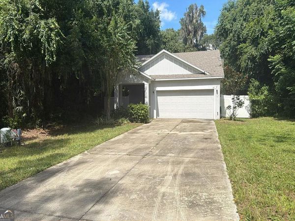 351 E Retta Street, De Leon Springs, FL 32130