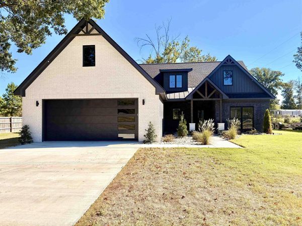 1947 Lakeview Drive, Kensett, AR 72082