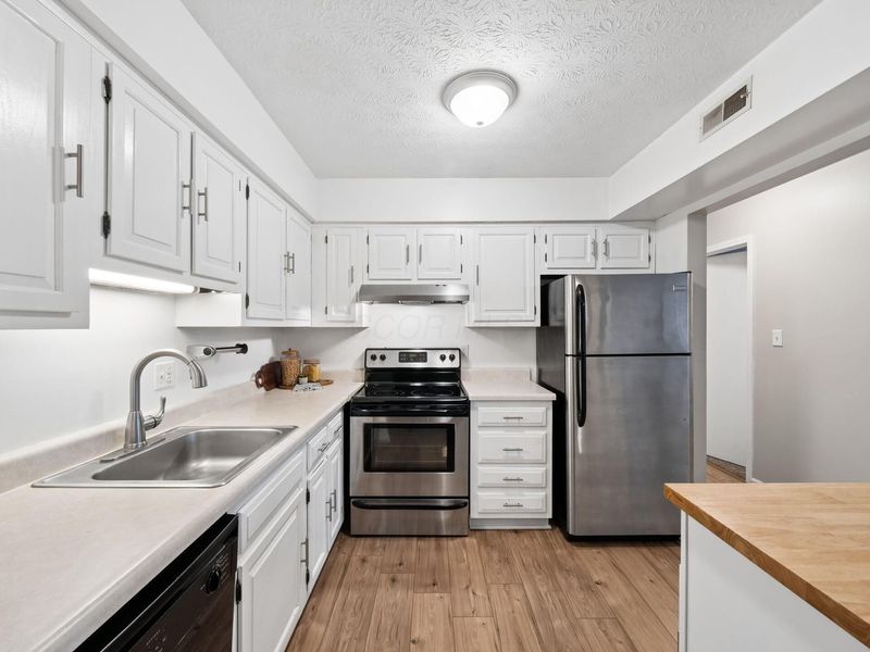 1550 Slade Avenue, Unit 302, Columbus, OH 43235 Photo 13