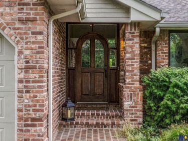 2100 Heritage Pines Court, Lincoln, NE 68506