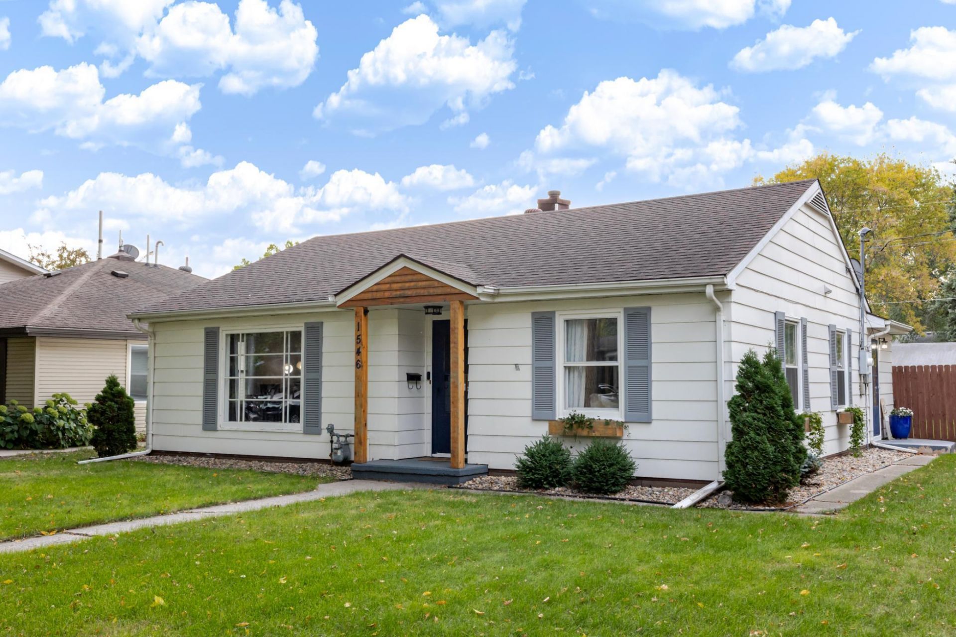 1546 5th Street N primary photo