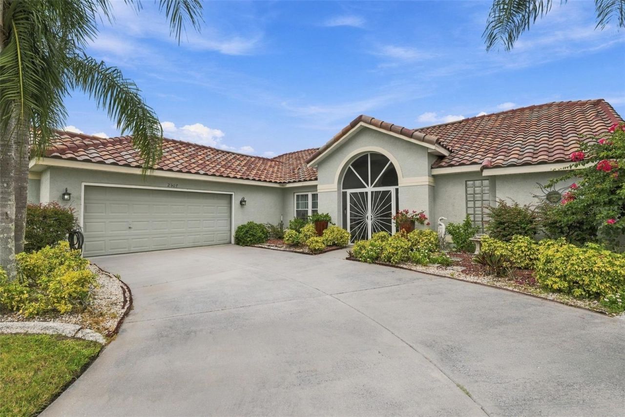 2307 Platinum Drive, Sun City Center, FL 33573 Photo