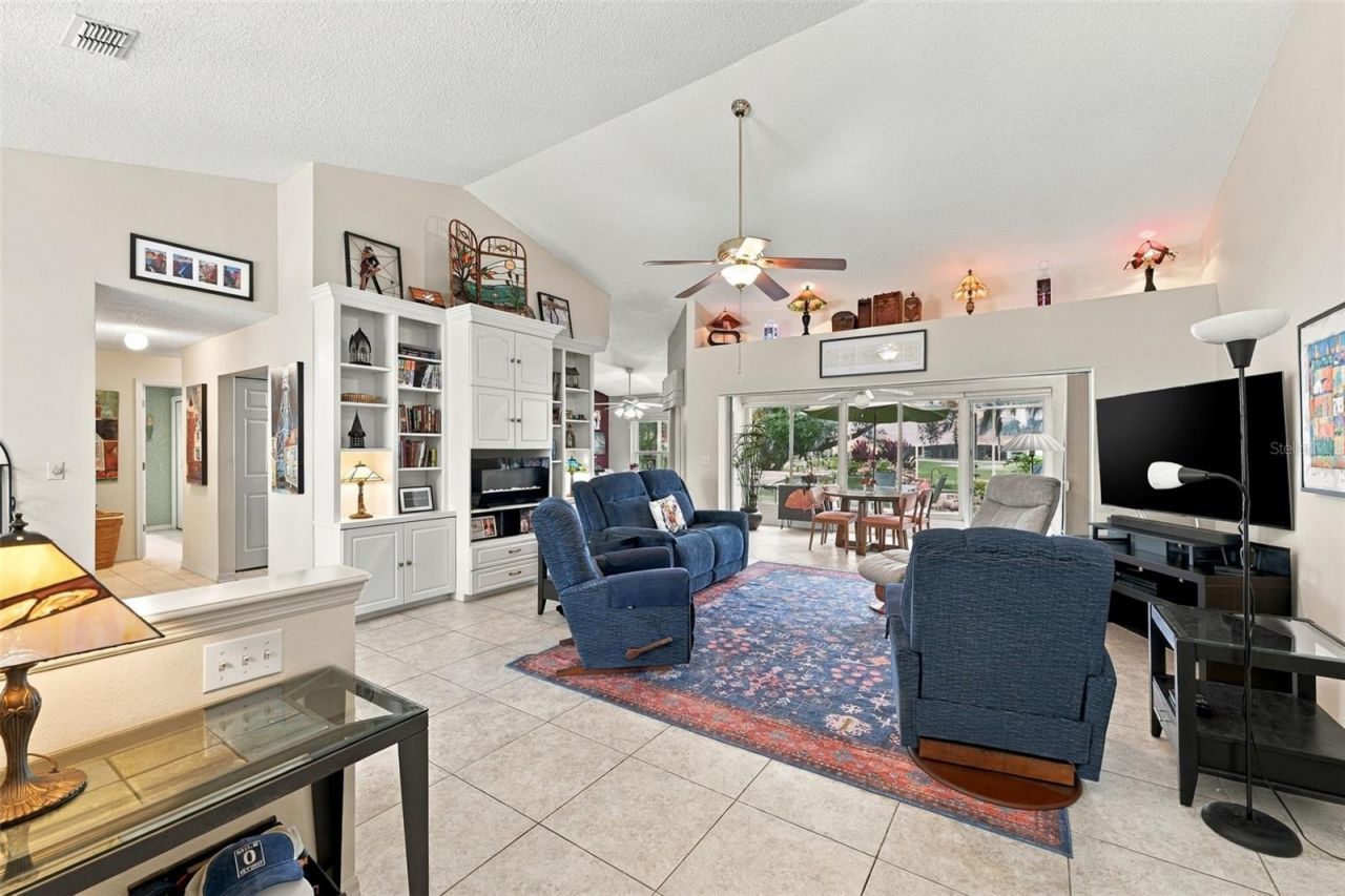 2307 Platinum Drive, Sun City Center, FL 33573 Photo