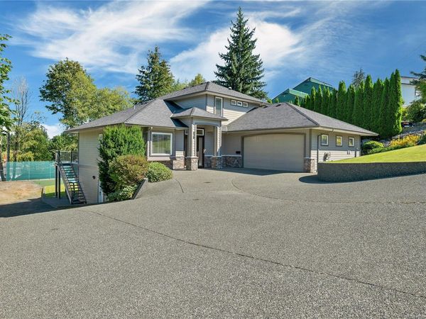 830 Pinecrest Rd , Campbell River, BC V9W 3P3