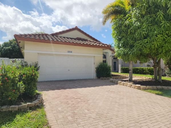 19236 NW 14th St , Unit 19236, Pembroke Pines, FL 33029