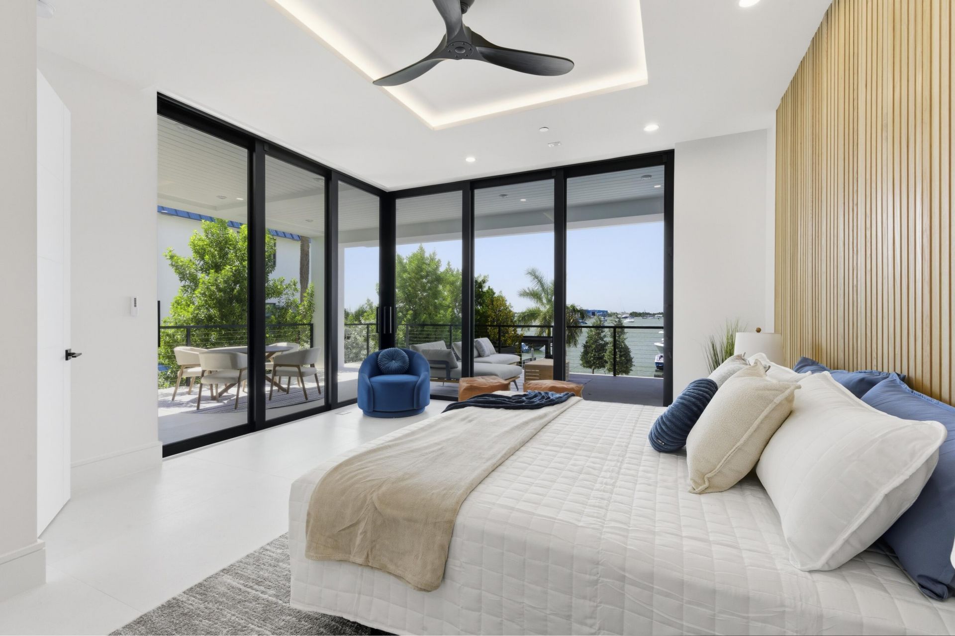 2323 Lake Drive, Unit 201, Singer Island, FL 33404 Photo