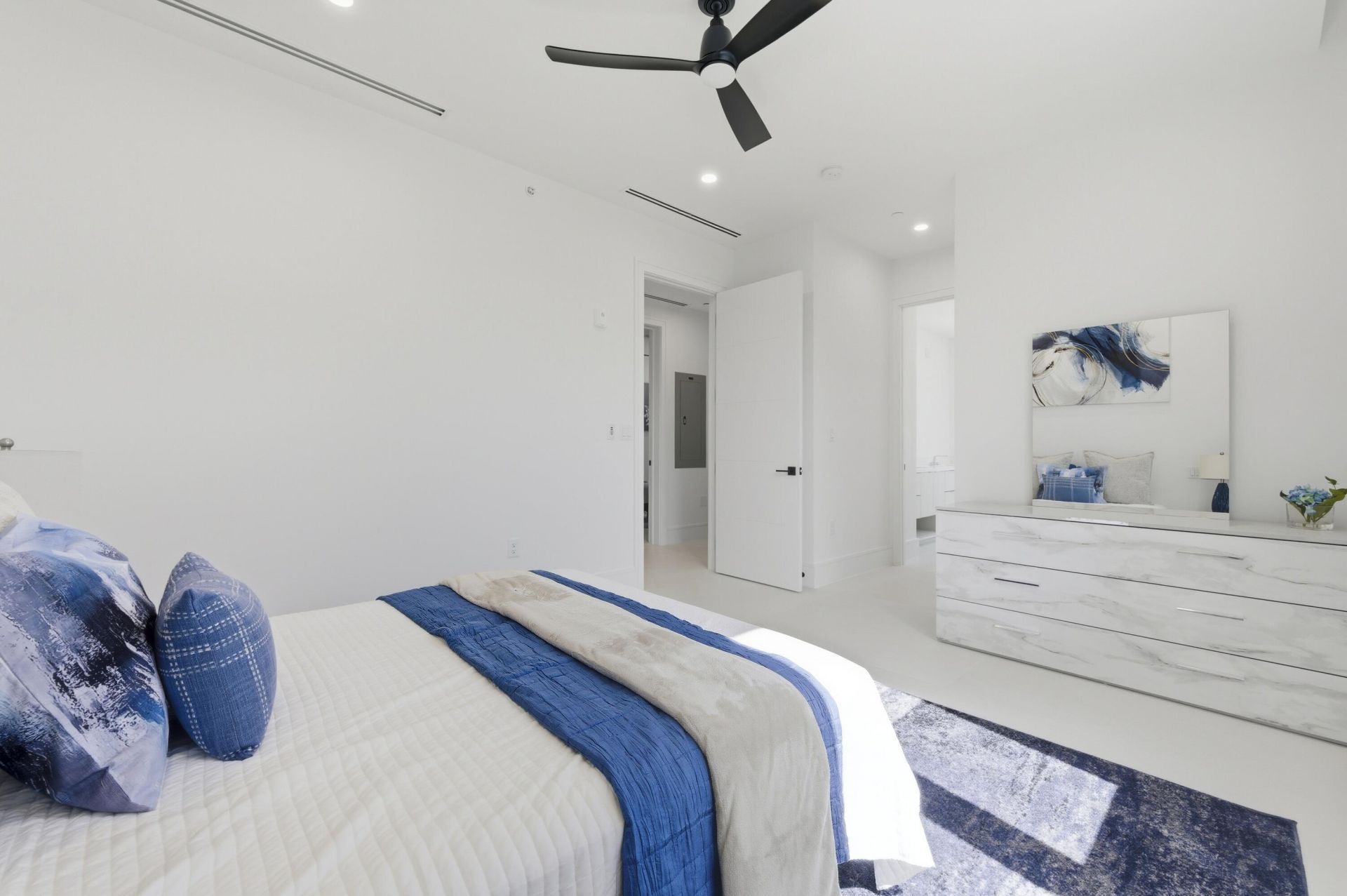 2323 Lake Drive, Unit 201, Singer Island, FL 33404 Photo