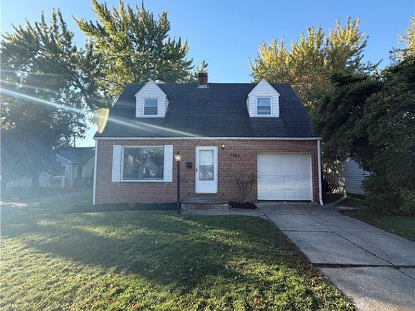 5080 Haverford Drive, Lyndhurst, OH 44124