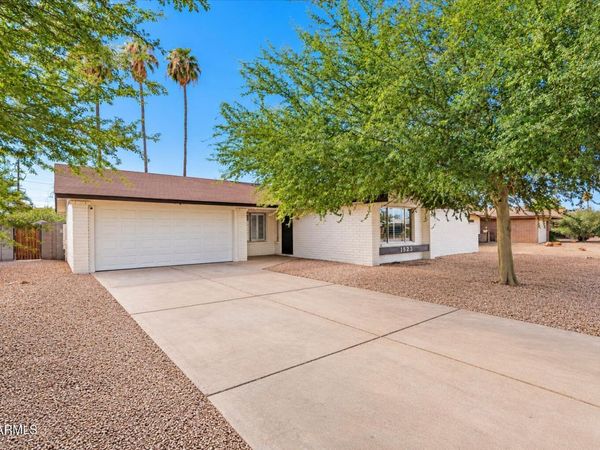 1523 W PLANA Avenue, Mesa, AZ 85202