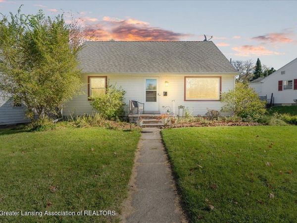 930 Pendleton Drive, Lansing, MI 48917