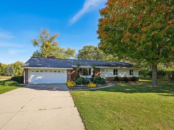N68W13762 Bay Ridge COURT, Menomonee Falls, WI 53051