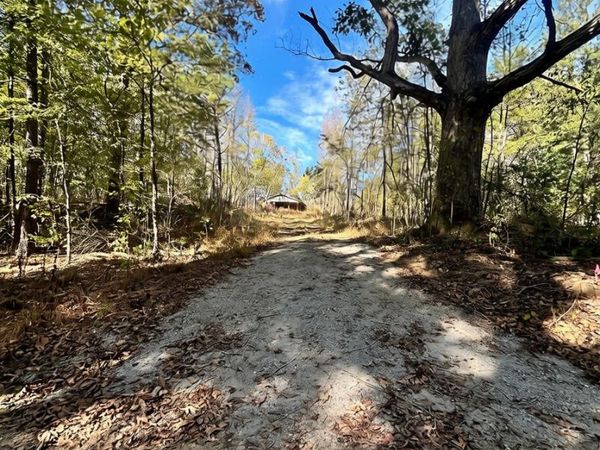 1010 Hubbard Road, Holly Springs, MS 38635