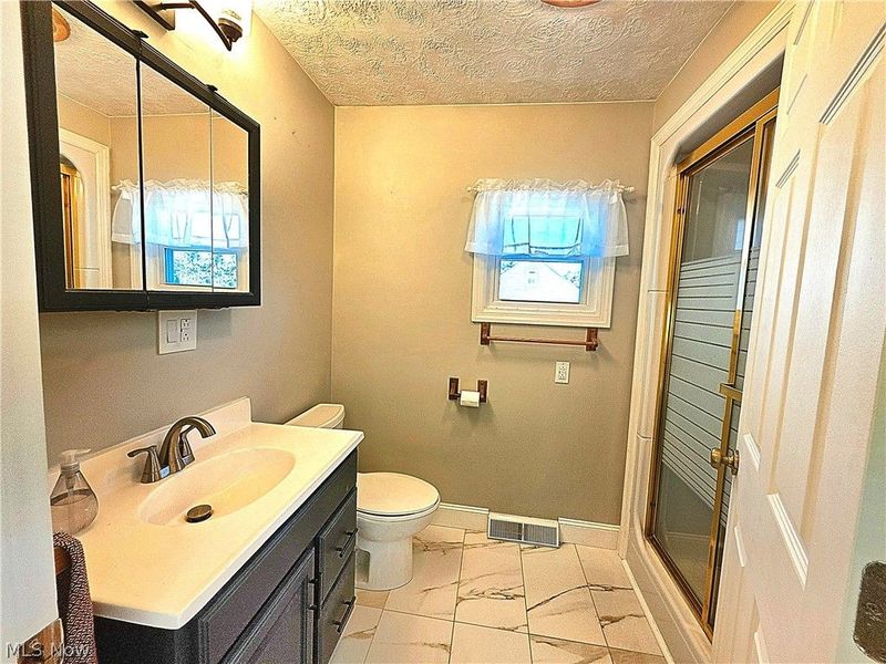1337 Dennis Way, Toronto, OH 43964 Photo 13