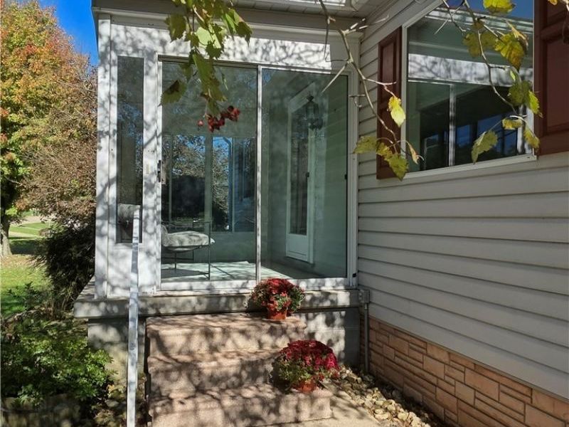 1337 Dennis Way, Toronto, OH 43964 Photo 6