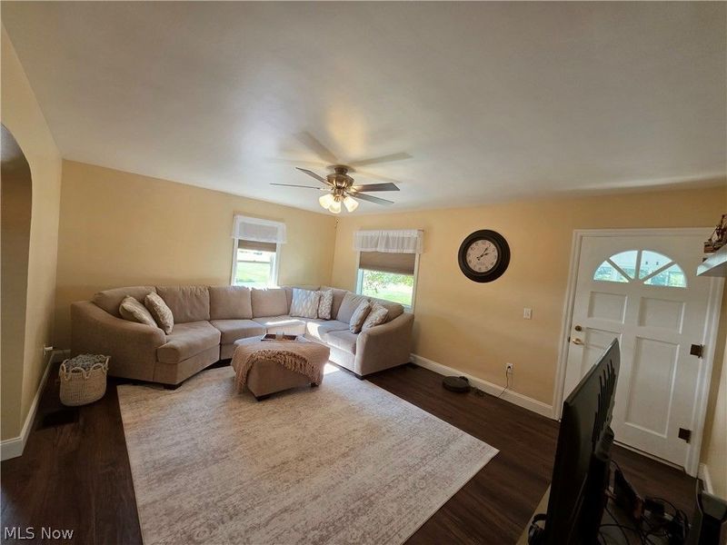 1337 Dennis Way, Toronto, OH 43964 Photo 9