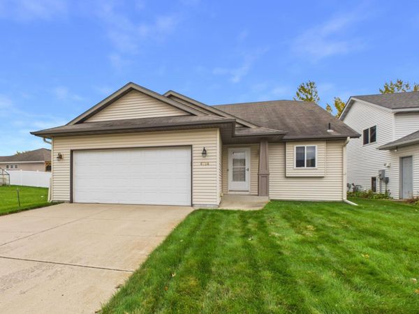 6724 Black Spruce Street , Saint Cloud, MN 56303