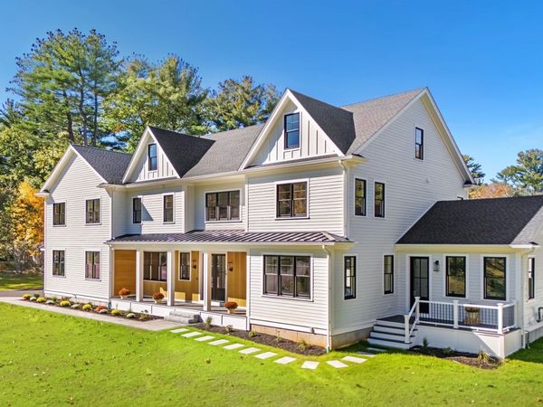 14 Gloria Circle, Burlington, MA 01803
