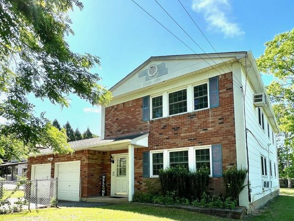 66-68 Hawthorne , East Islip, NY 11730