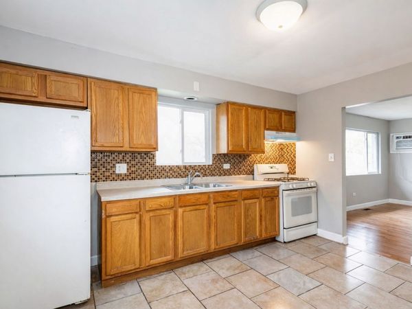 808 Mackinaw Avenue , Calumet City, IL 60409