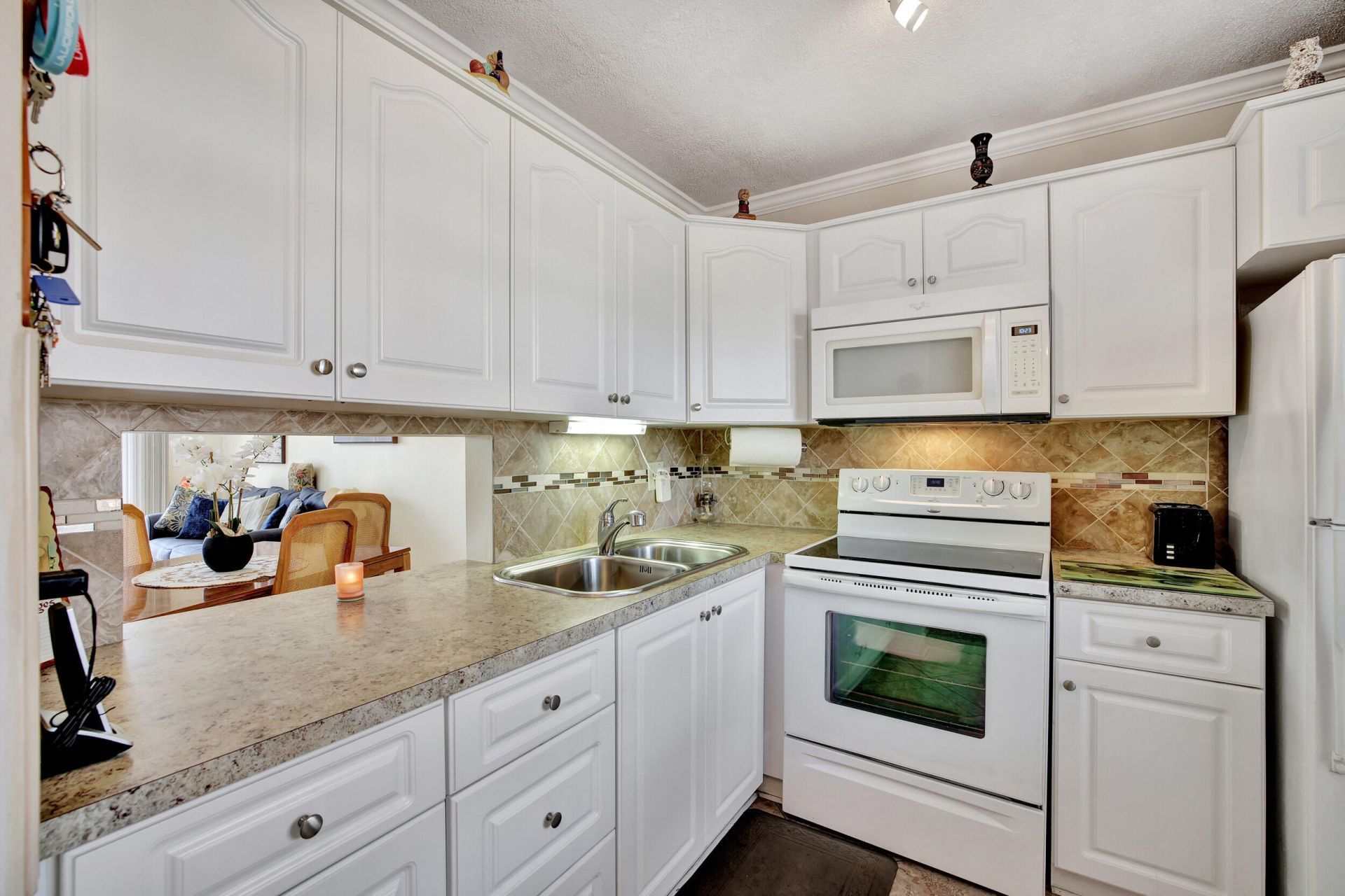 2800 NW 47th Terrace, Unit 203B, Lauderdale Lakes, FL 33313 Photo